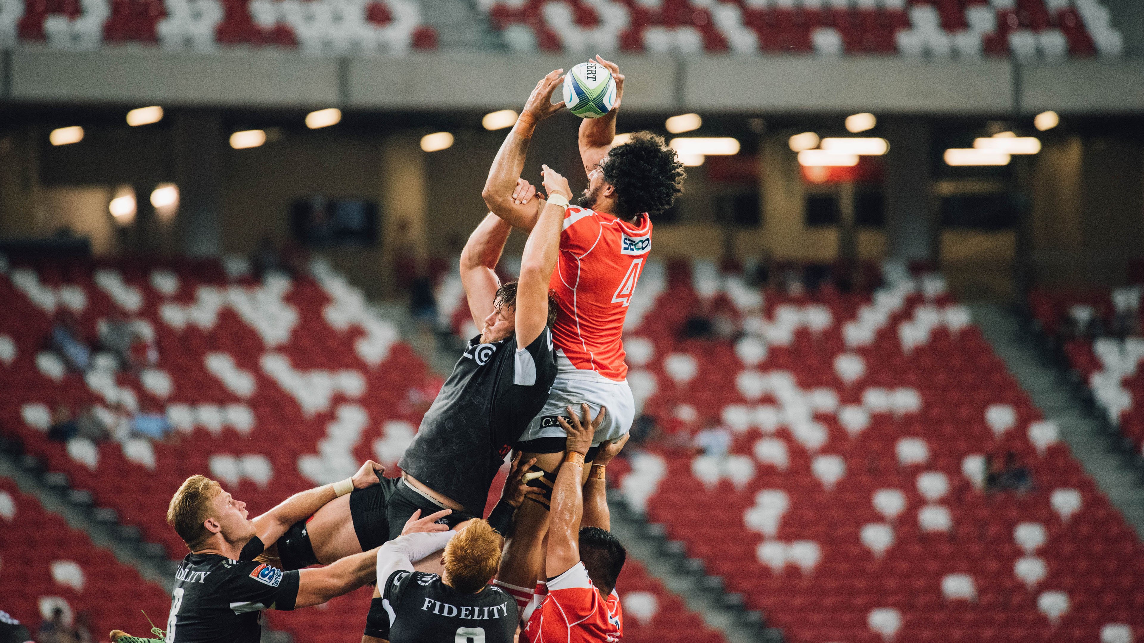 巴雷特：稳重的脚法和无畏的进攻使全黑队在压力下表现突出，巴雷特厉害吗